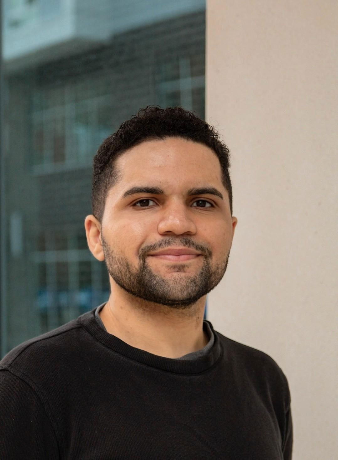 Headshot v3.jpg